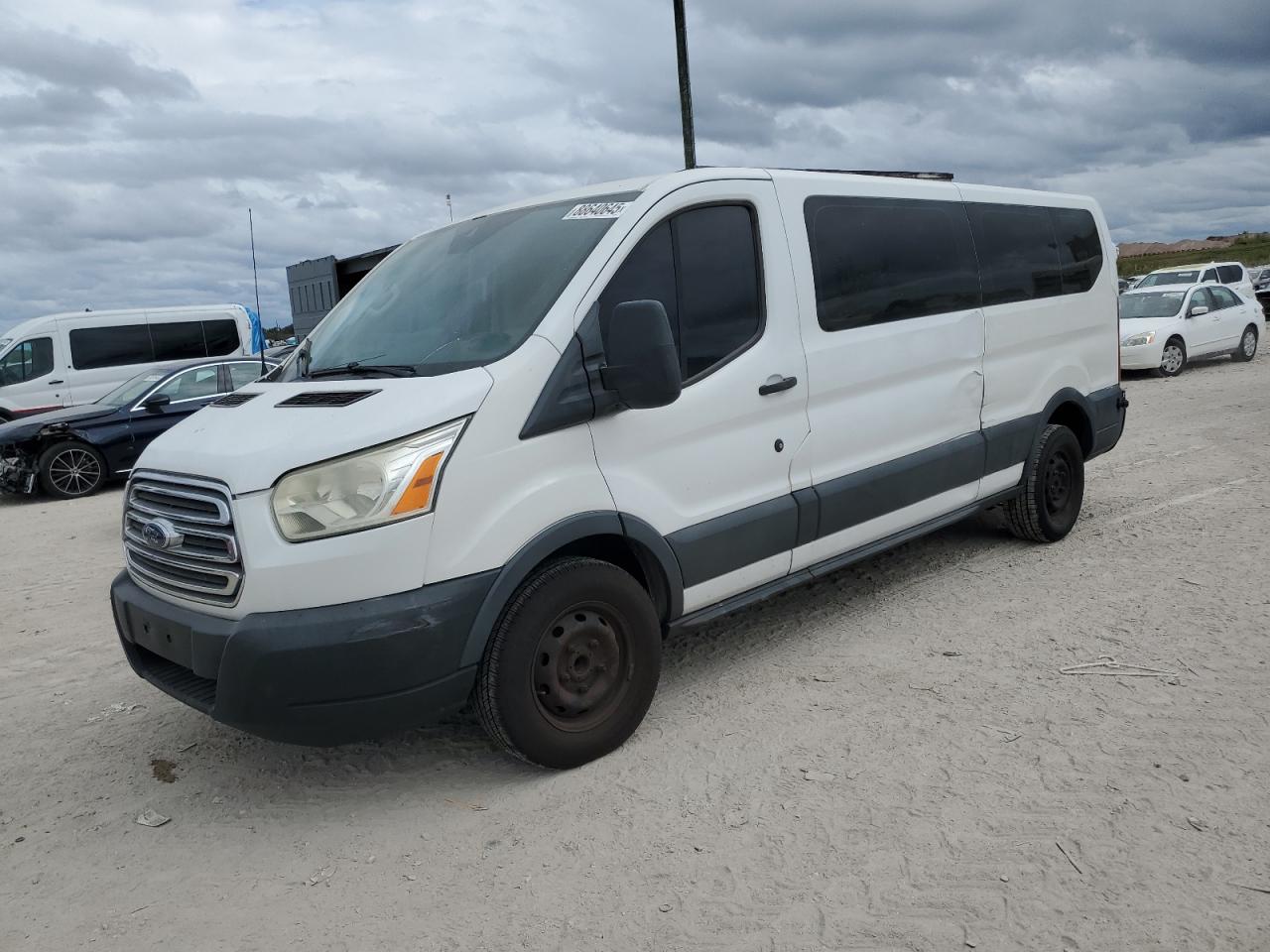 VIN 1FBZX2YM8GKA45678 2016 FORD TRANSIT no.1