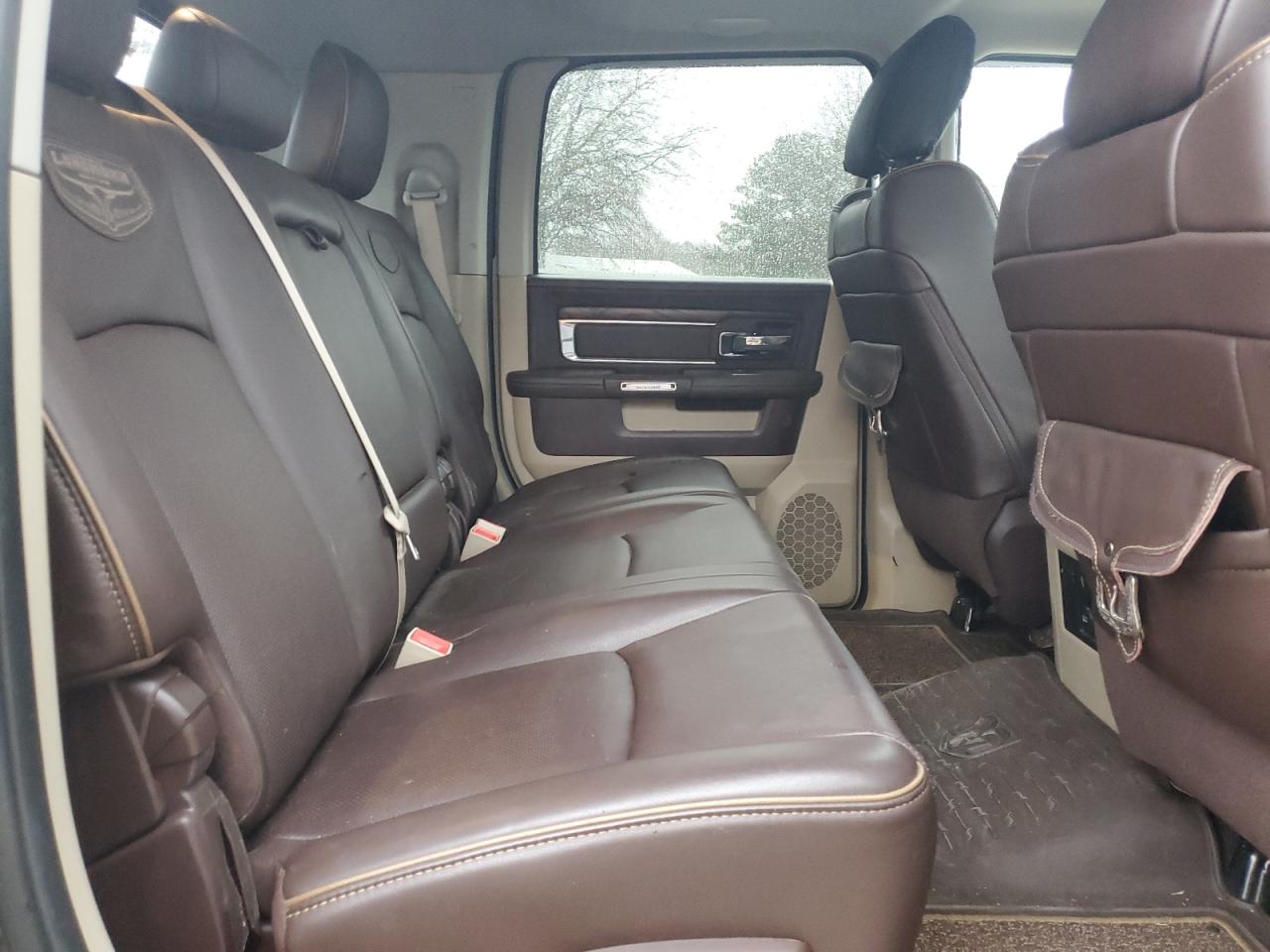 2016 RAM 3500 - Image 10