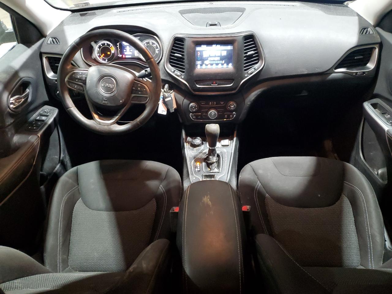 2019 Jeep Grand Cherokee - Image 8