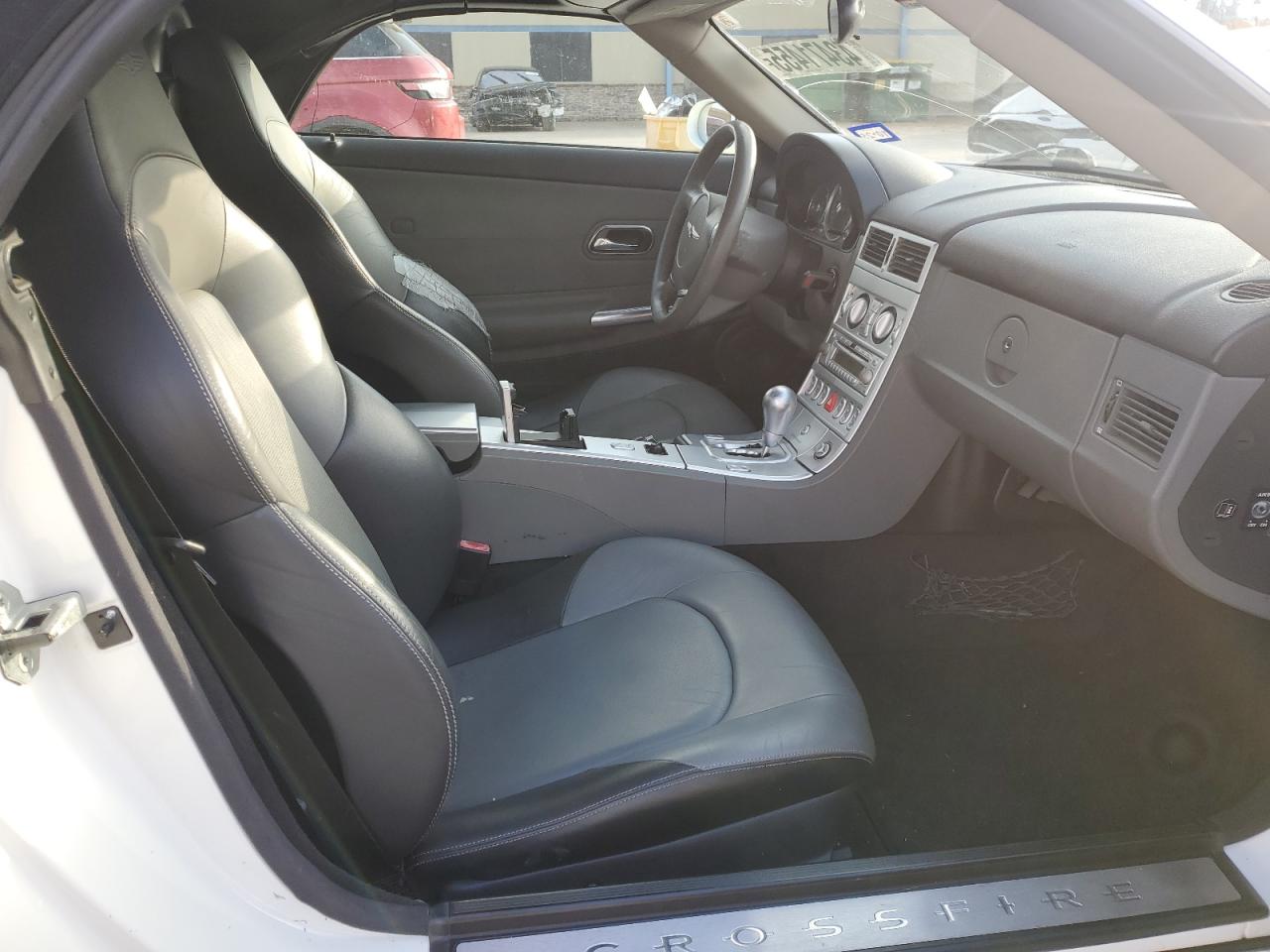 2005 Chrysler Crossfire - Image 10