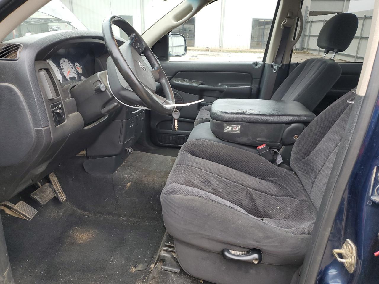 2005 Dodge RAM - Image 7