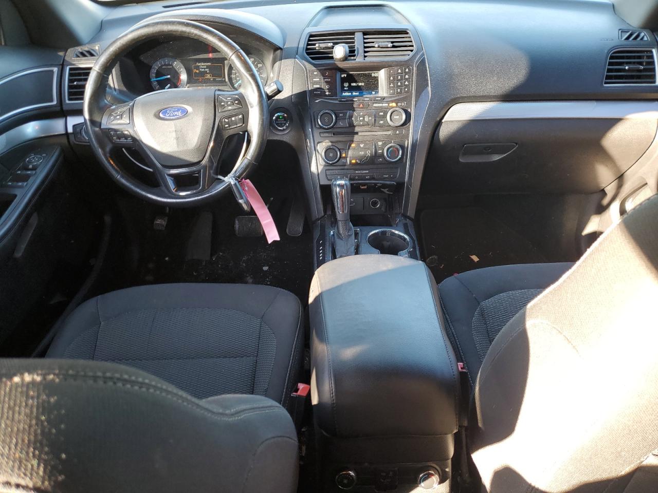 2016 Ford Explorer - Image 8