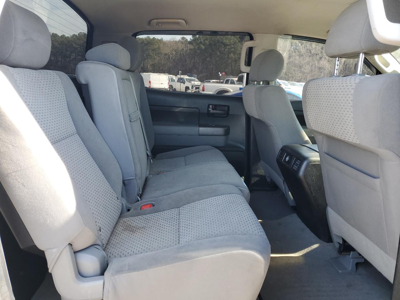 2011 Toyota Tundra - Image 10