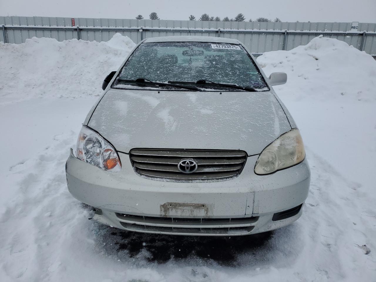 2004 Toyota Corolla - Image 5