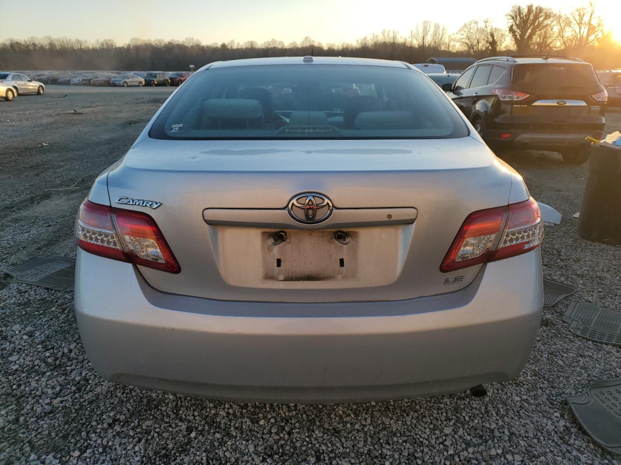 2010 Toyota Camry - Image 6