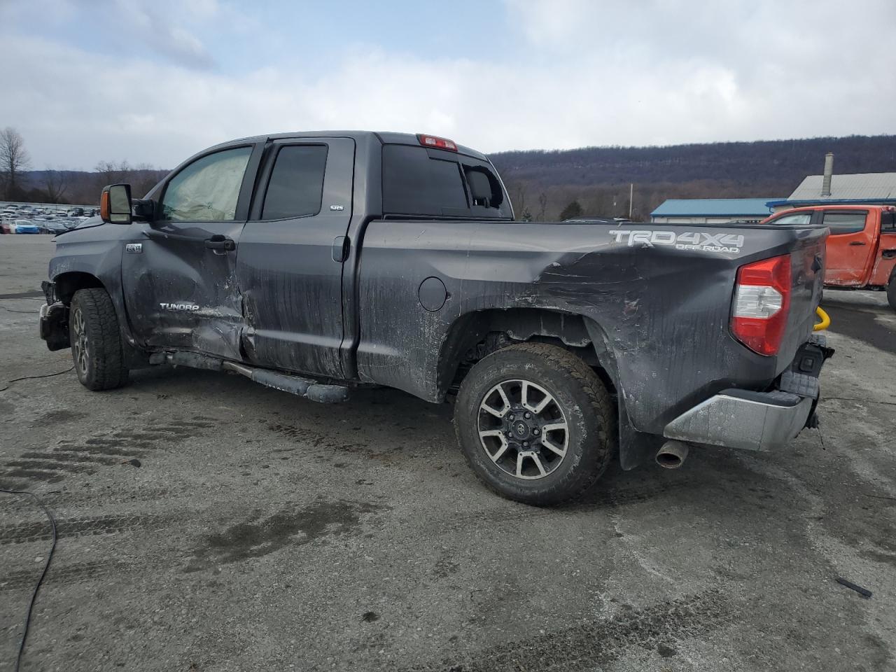 2015 Toyota Tundra - Image 2