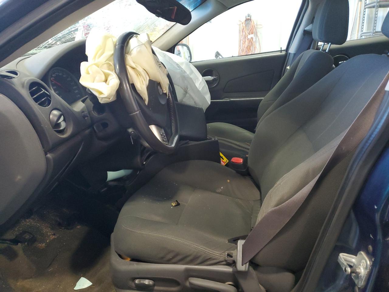 2005 Pontiac Grand Prix - Image 7