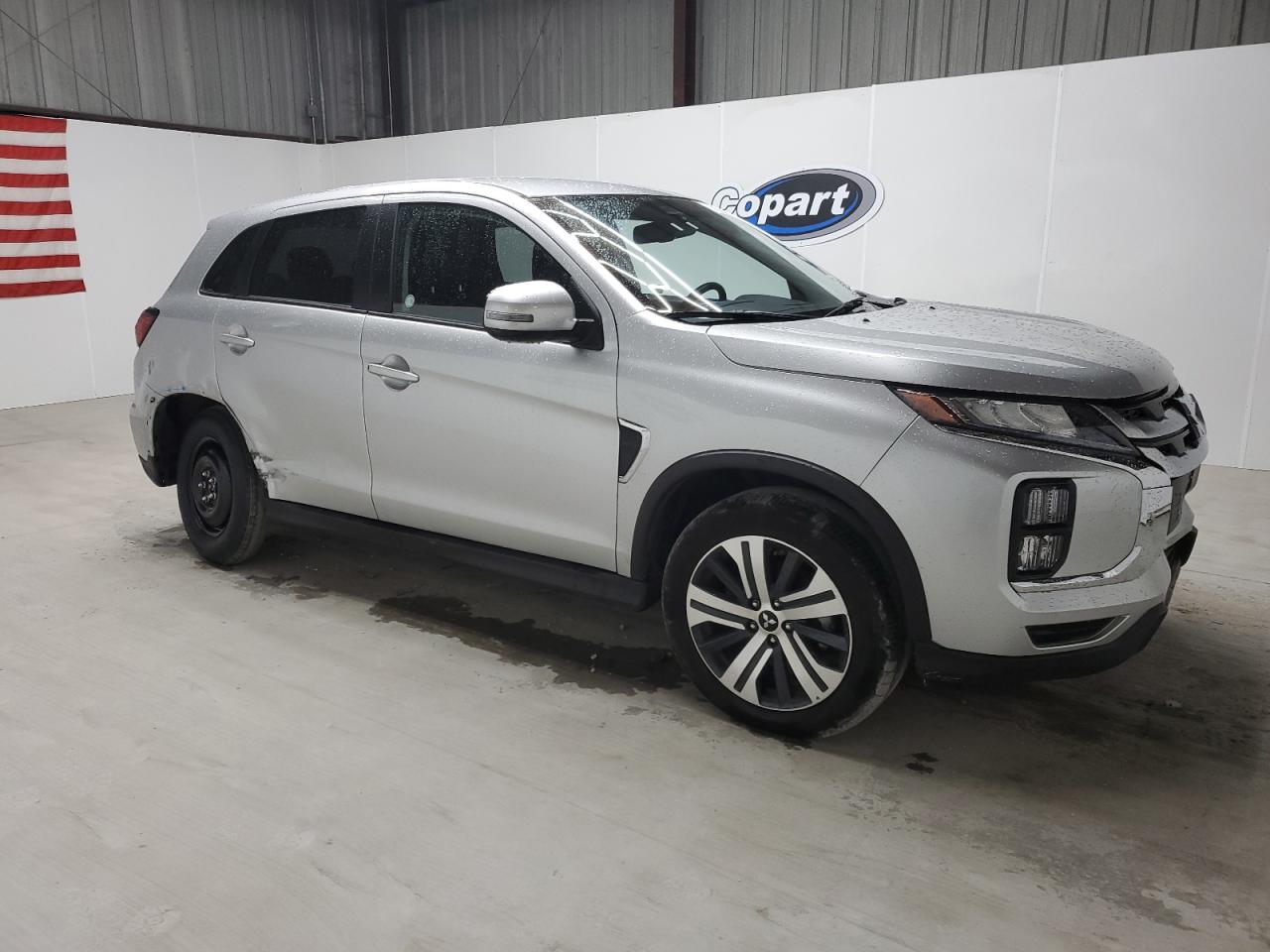 2024 Mitsubishi Outlander - Image 4