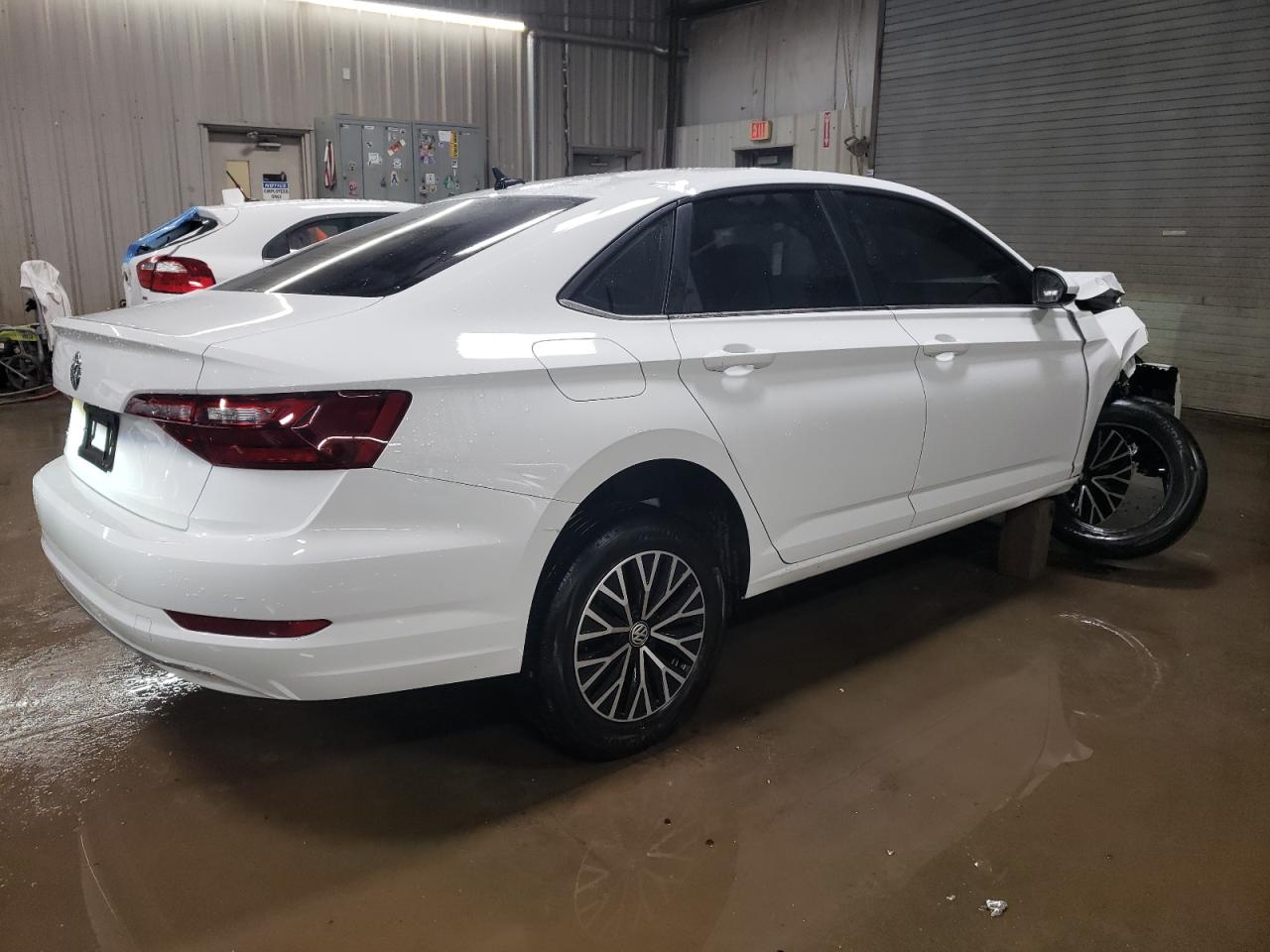 2021 Volkswagen Jetta - Image 3