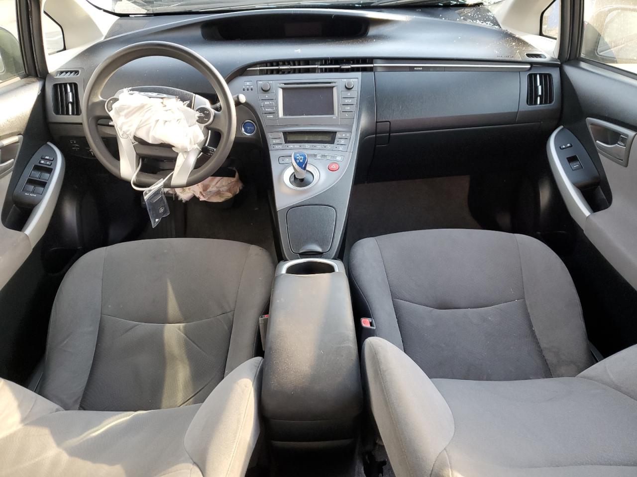 2012 Toyota Prius - Image 8