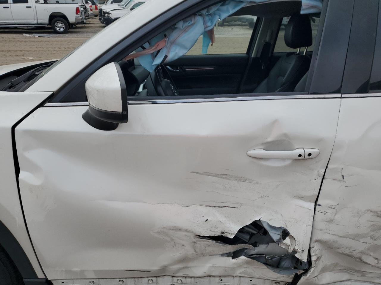 2017 Mazda Cx-5 Grand Touring VIN: JM3KFBDL2H0189826 Lot: 42937245