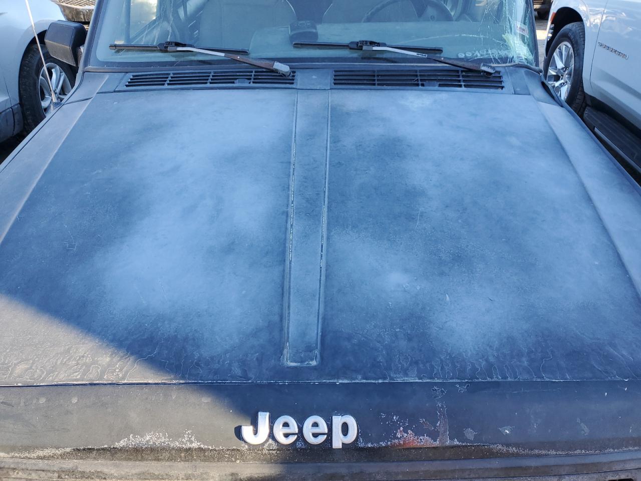 1996 Jeep Grand Cherokee - Image 12