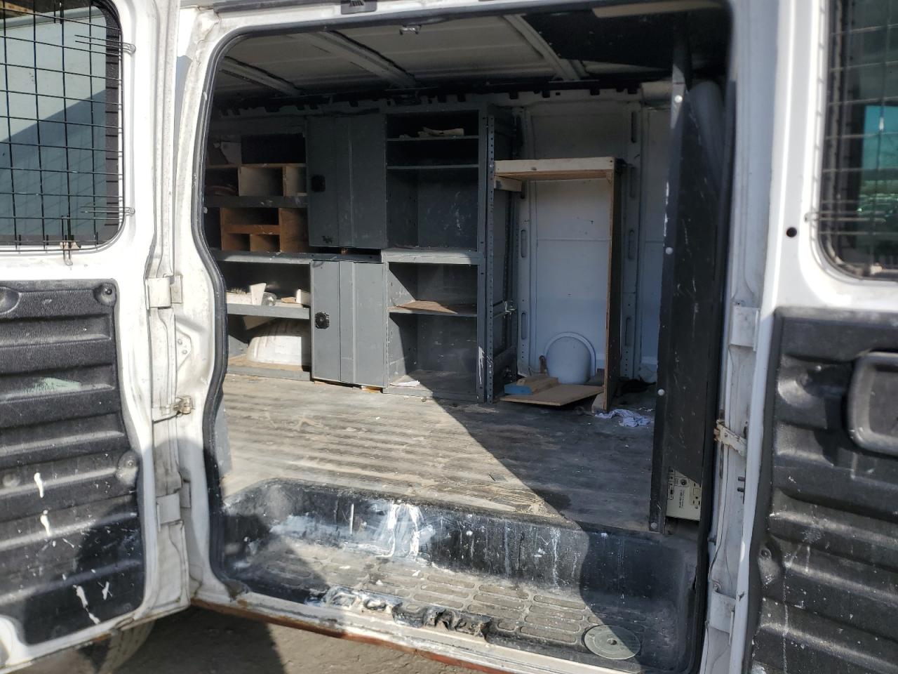 2006 Chevrolet Express - Image 6