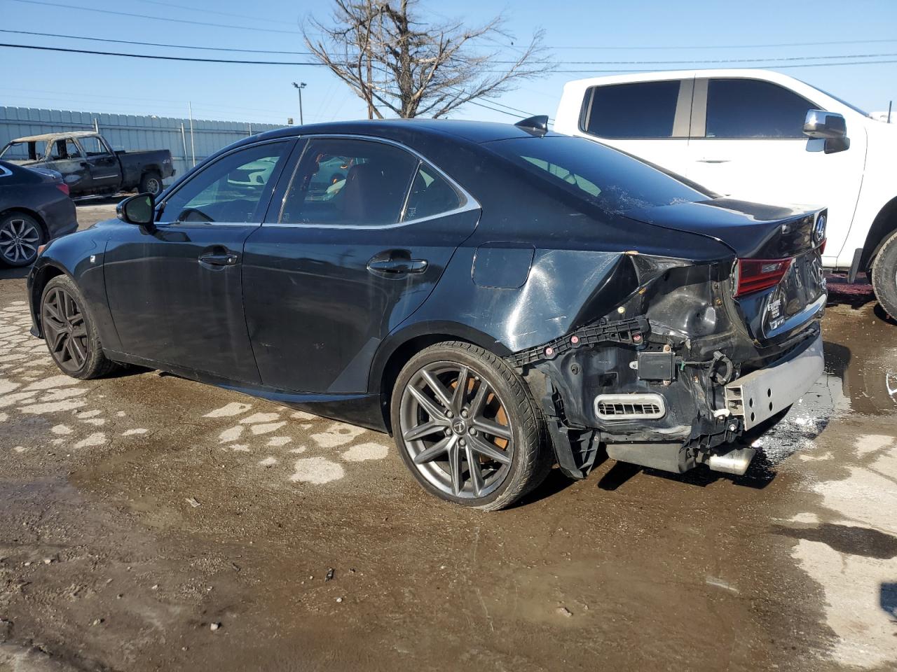 2016 Lexus IS - Image 2