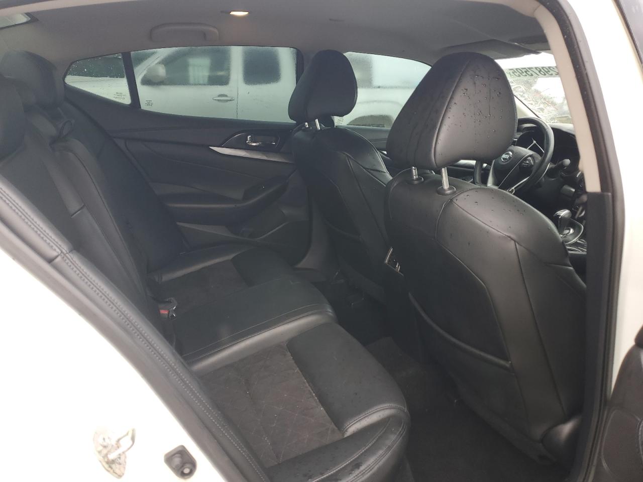 2017 Nissan Maxima - Image 10