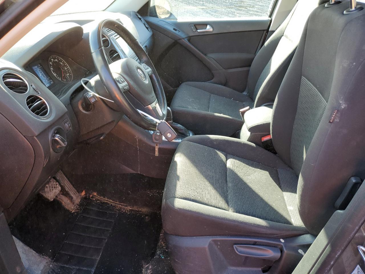 2018 Volkswagen Tiguan - Image 7