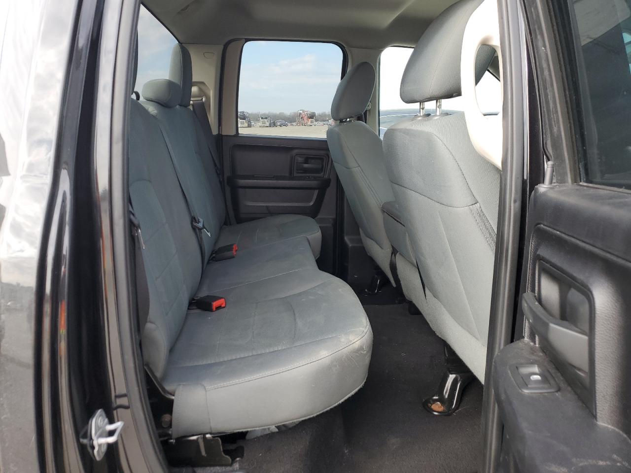 2015 RAM 1500 - Image 11