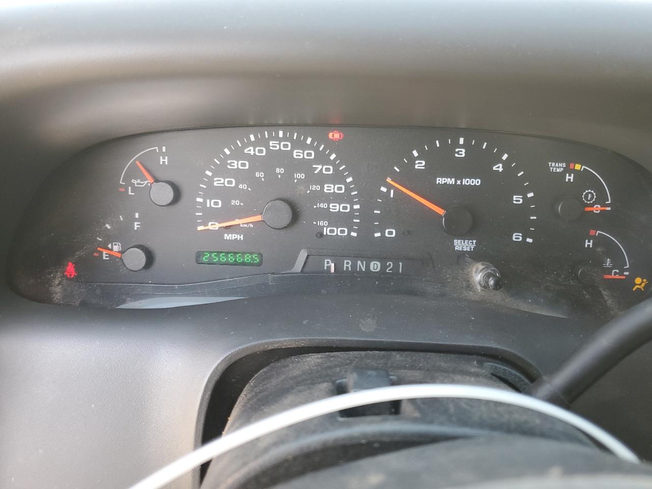 2003 Ford F250 - Image 9