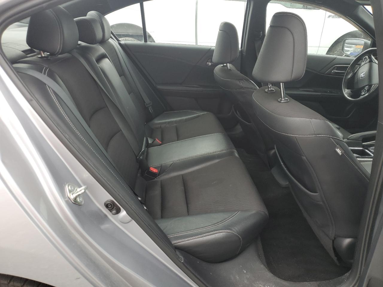 2016 Honda Accord - Image 11