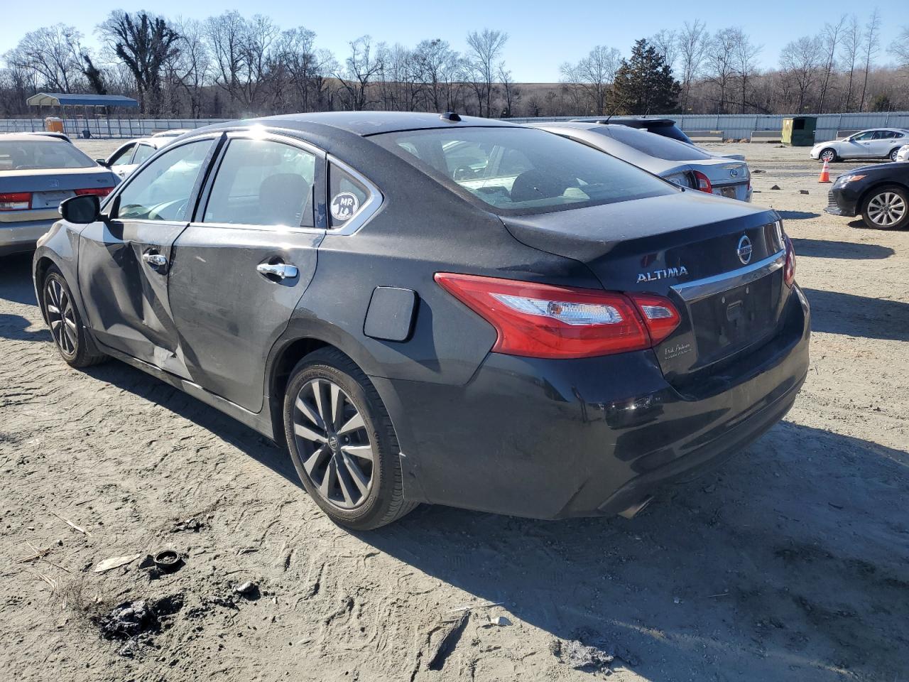 2016 Nissan Altima - Image 2