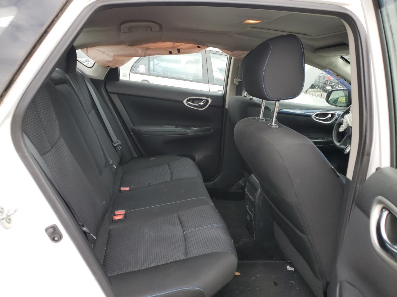 2017 Nissan Sentra - Image 10