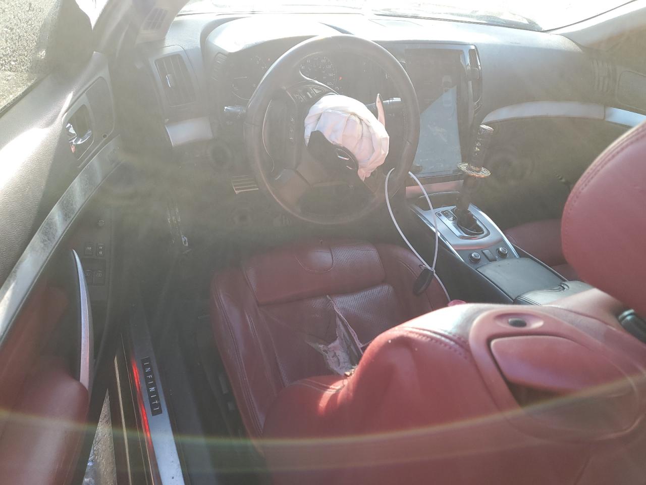 2011 Infiniti G - Image 8