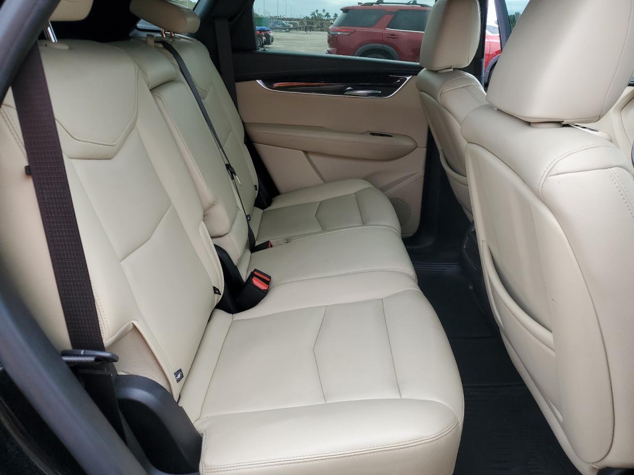 2019 Cadillac XT5 - Image 11