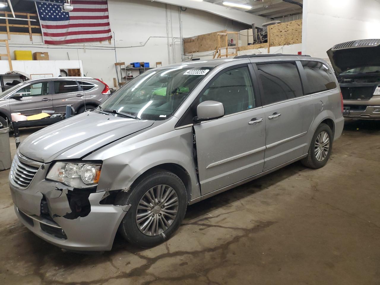2016 Chrysler Town & Country - Image 1