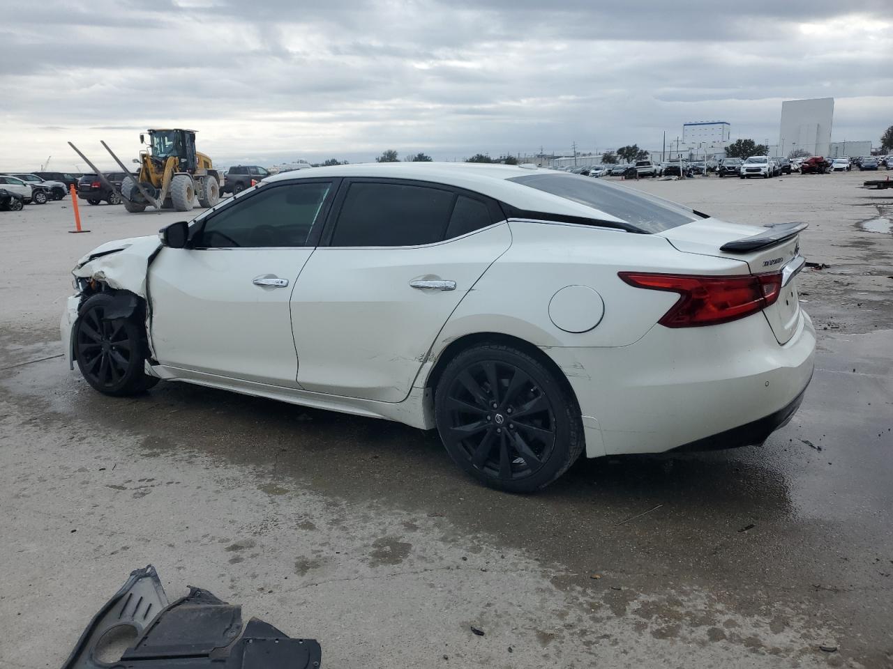 2017 Nissan Maxima - Image 2