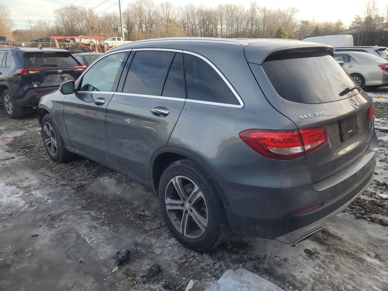 2017 Mercedes-Benz GLC - Image 2