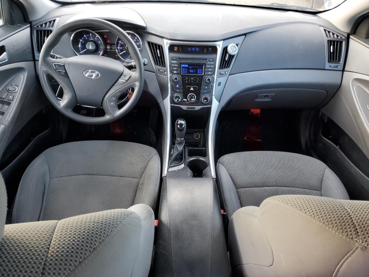2014 Hyundai Sonata - Image 8