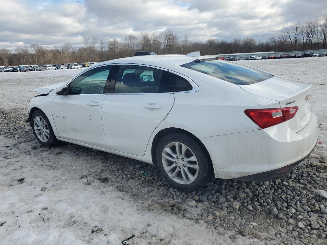 2018 Chevrolet Malibu - Image 2