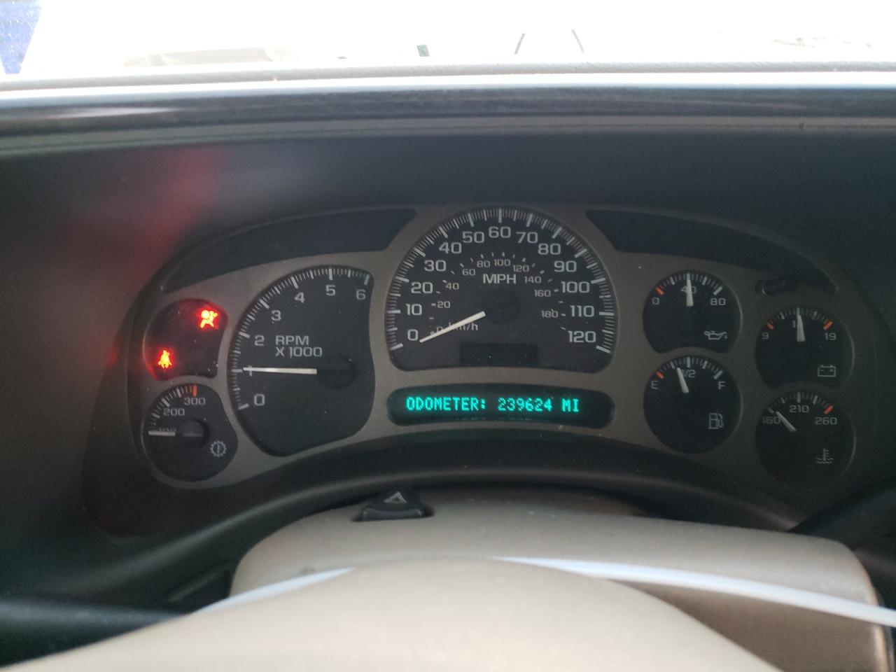 2005 GMC Yukon - Image 9