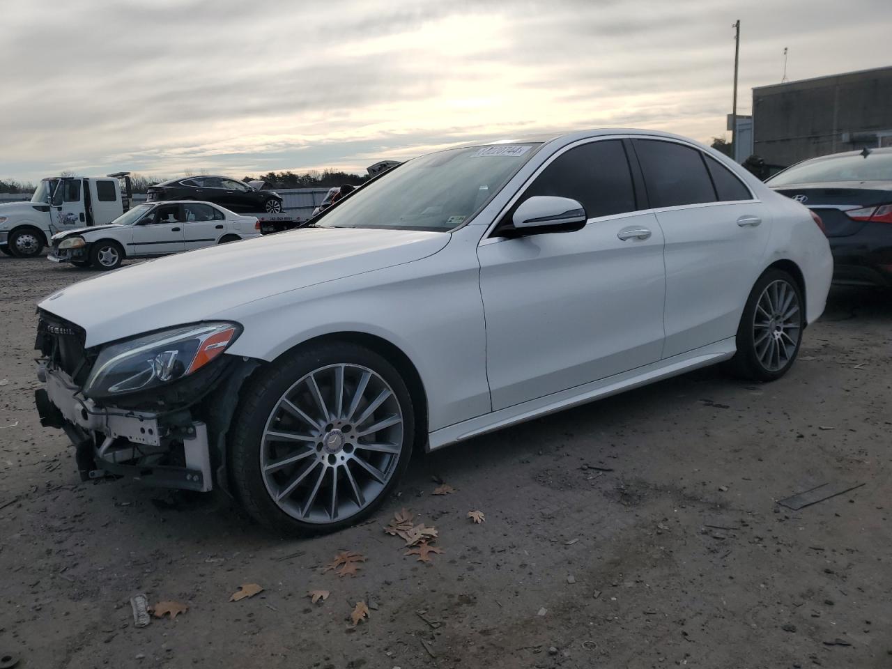 VIN 55SWF4KB9GU136443 2016 MERCEDES-BENZ C-CLASS no.1