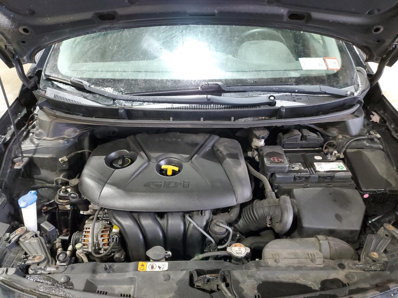2016 Hyundai Elantra - Image 11