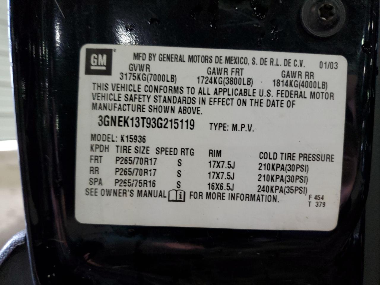 2003 Chevrolet Avalanche - Image 12