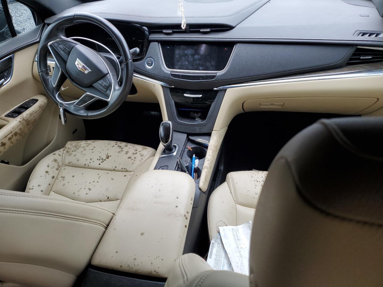 2018 Cadillac XT5 - Image 8