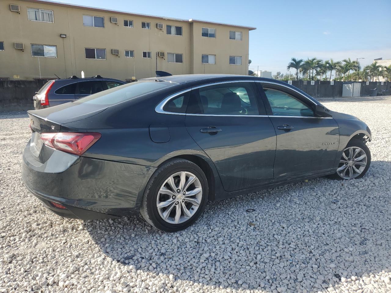 2019 Chevrolet Malibu - Image 3