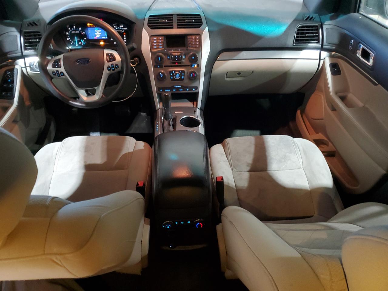 2014 Ford Explorer - Image 8