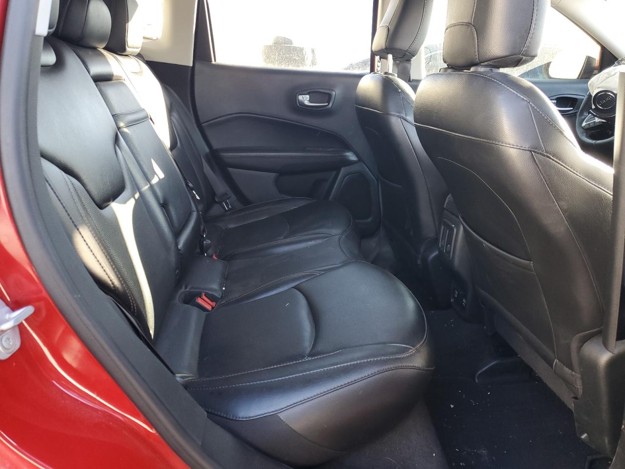 2019 Jeep Compass - Image 11