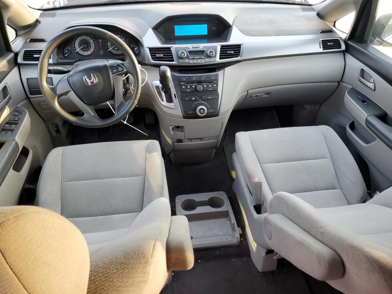 2012 Honda Odyssey - Image 8