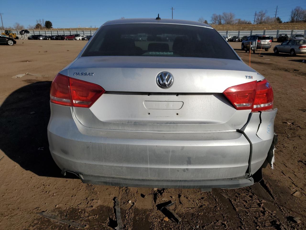 2014 Volkswagen Passat - Image 6