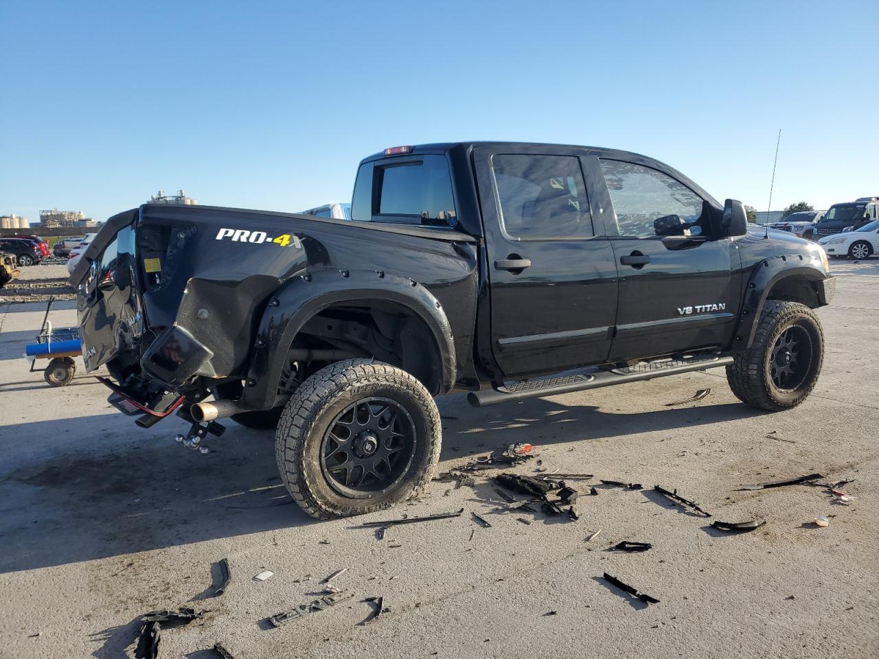 2014 Nissan Titan - Image 3