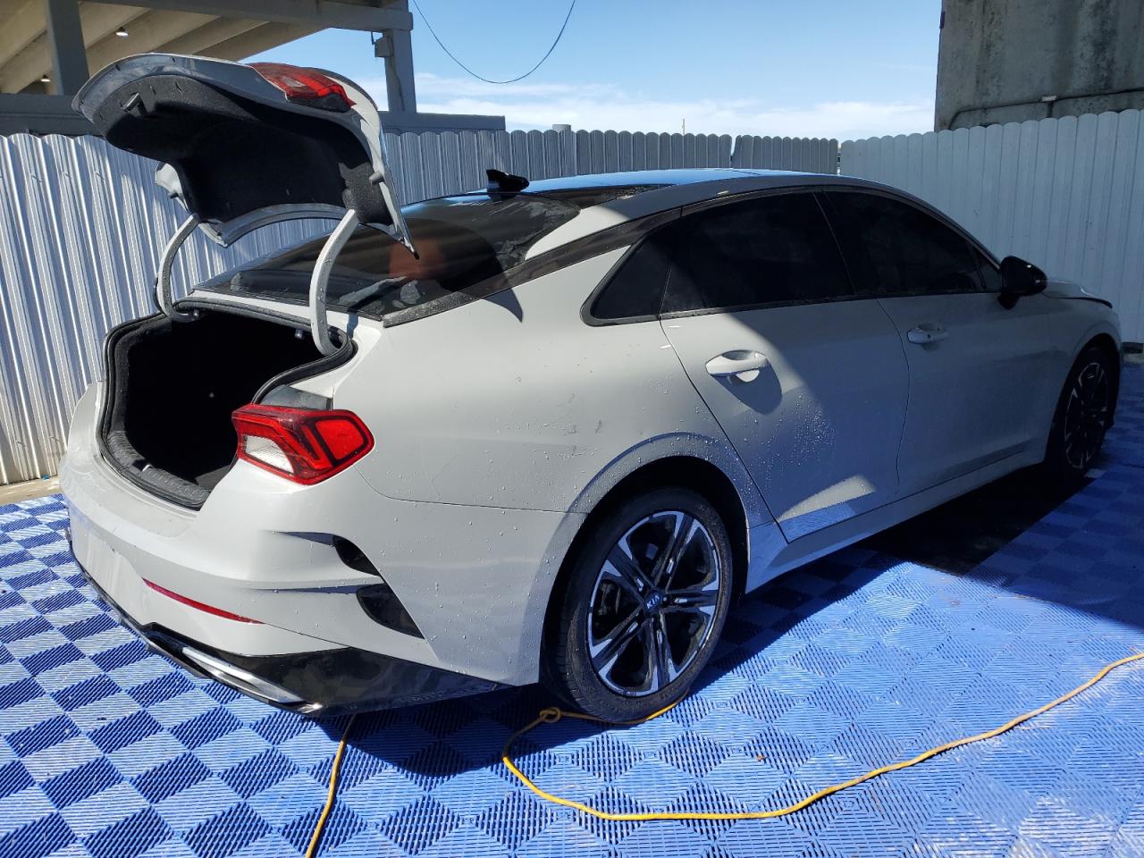 2021 Kia K5 - Image 3