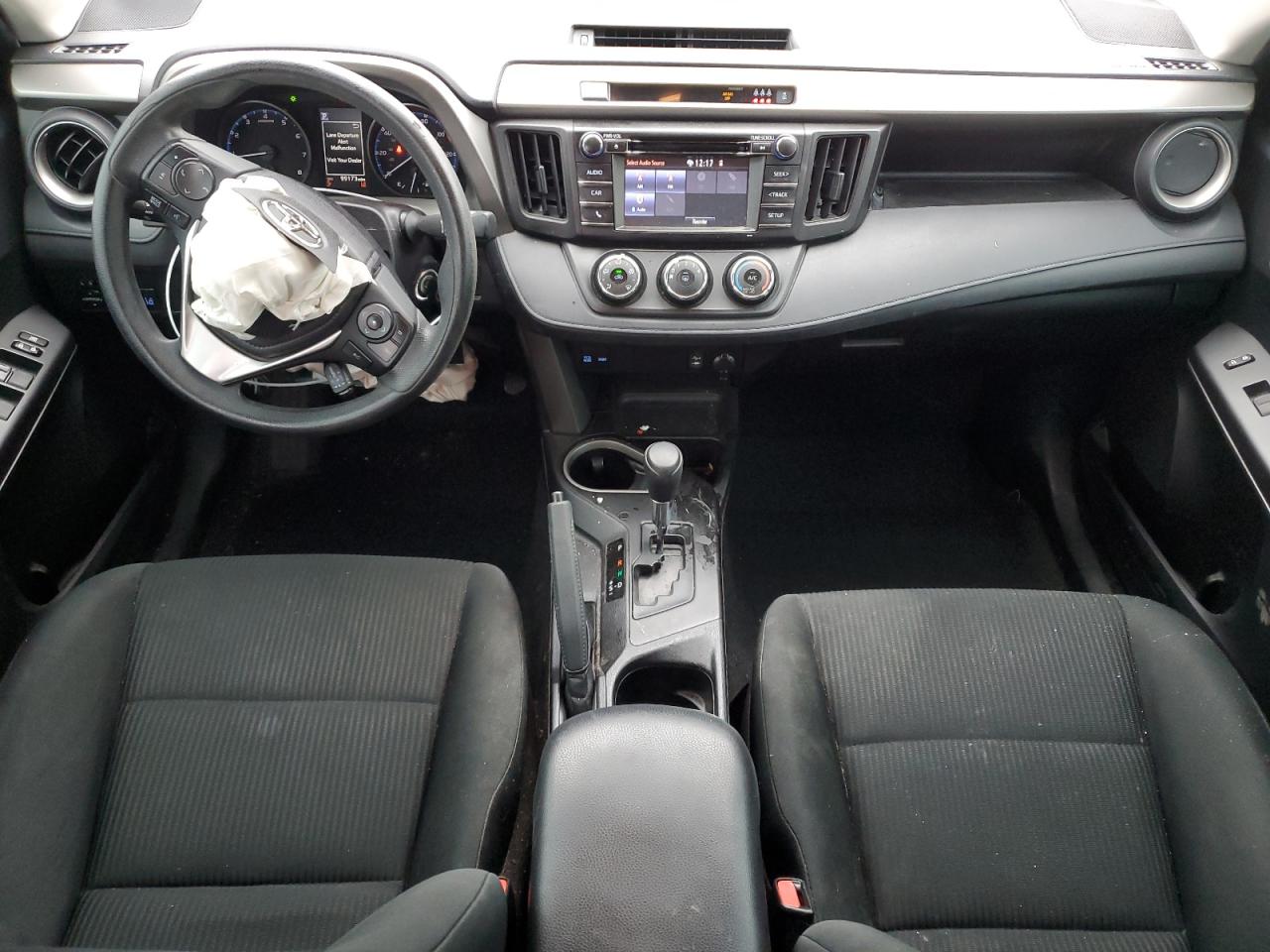 2018 Toyota RAV 4 - Image 8