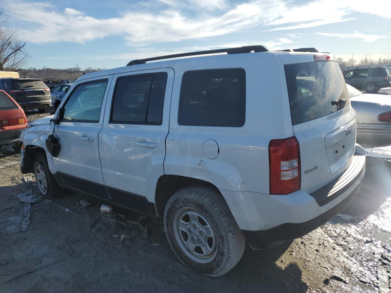 2017 Jeep Liberty (Patriot) - Image 2
