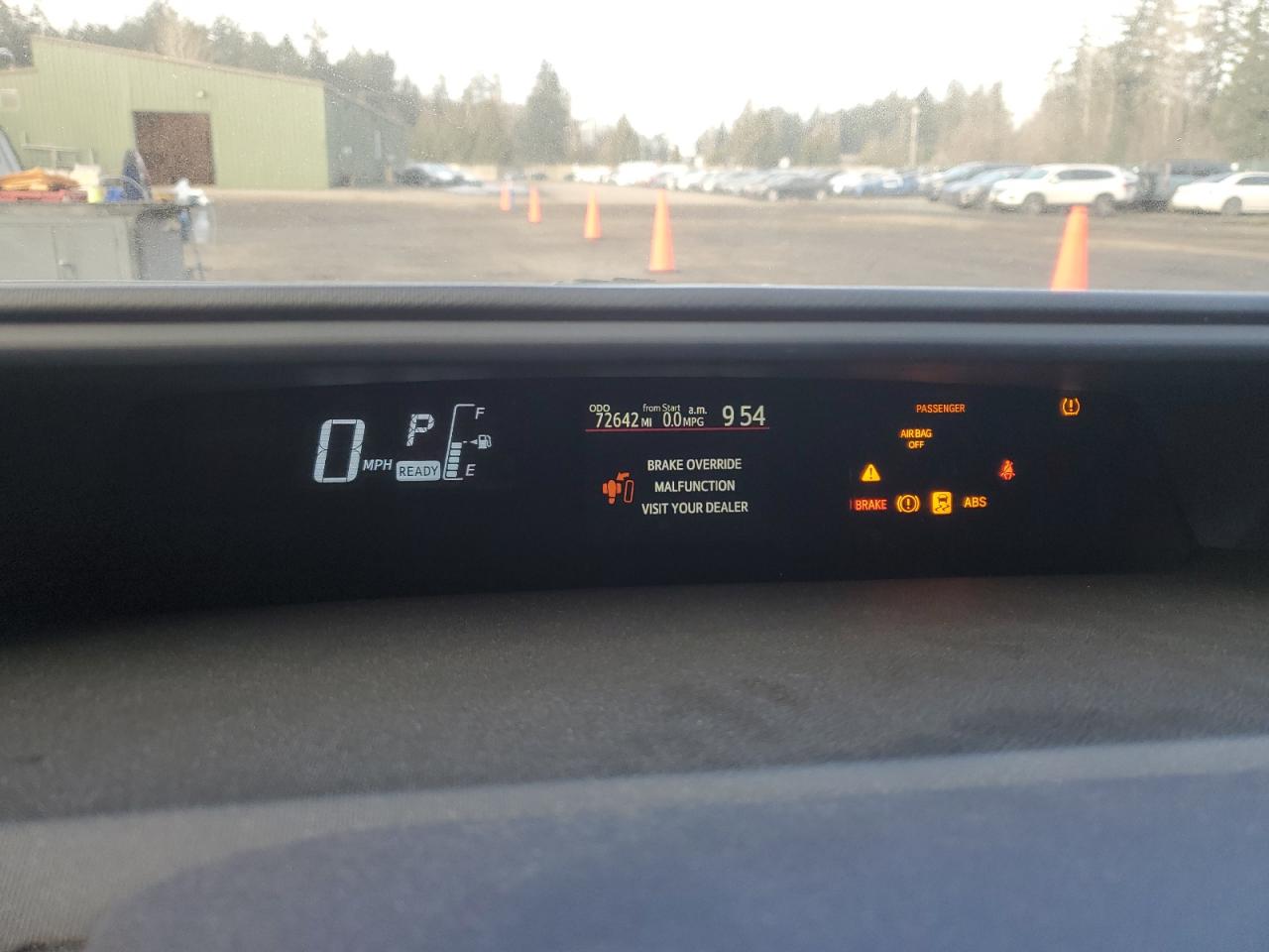 2015 Toyota Prius - Image 9