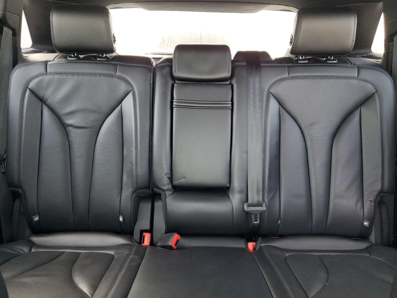 2019 Lincoln Nautilus - Image 10