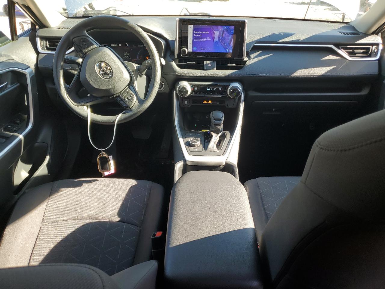 2024 Toyota RAV 4 - Image 8