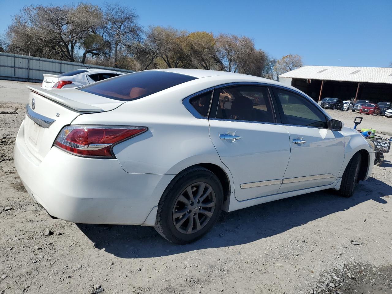 2015 Nissan Altima - Image 3